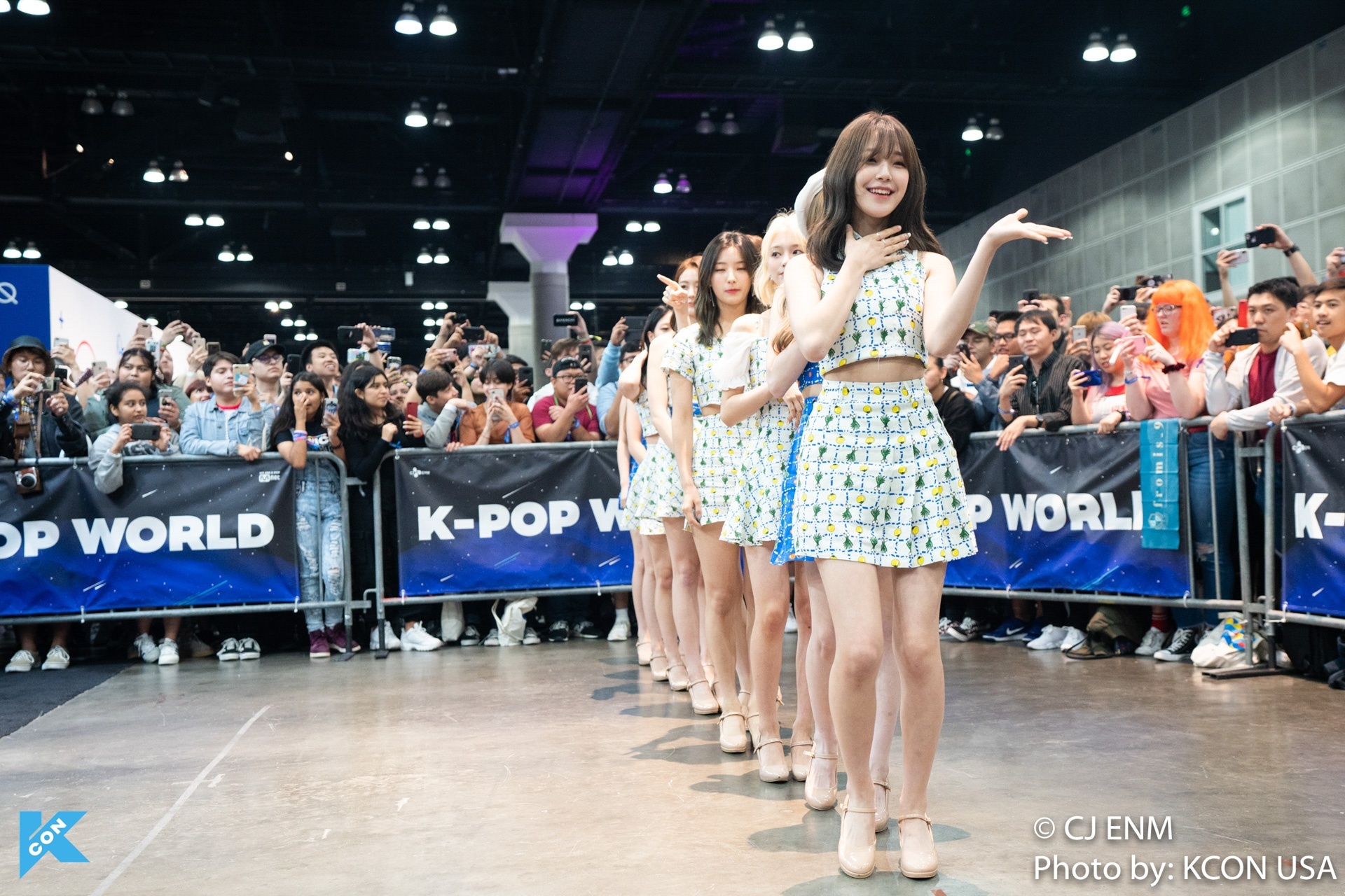 KCON-LOS-ANGELES-2019-FROMIS9-APPEARANCE-5