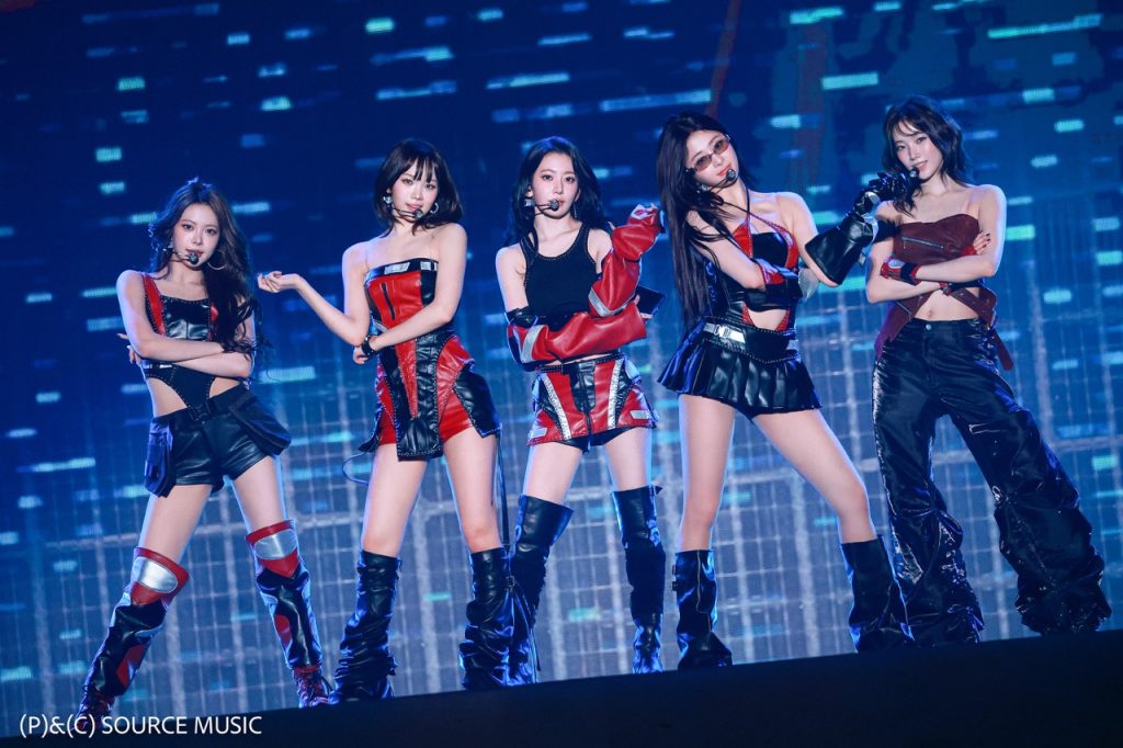 LE SSERAFIM EASY CRAZY HOT ENCORE TOKYO DOME-2 Large