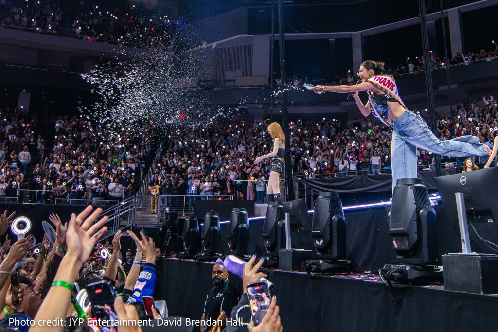TWICE-IN-AUSTIN-2026-NIGHT-2-INDIVIDUAL-SHOTS-15